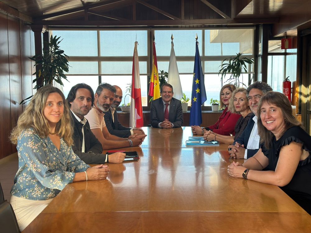 Comité de #RIES23 en reunión con el Alcalde de Vigo, Abel Caballero